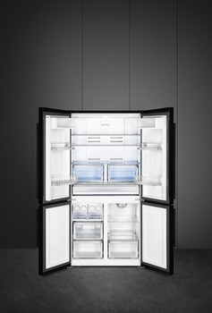Fridge-Freezer , Freestanding, American Style, Four Door with MultiZone Compartment,Total Capacity 610 Litres, Smeg