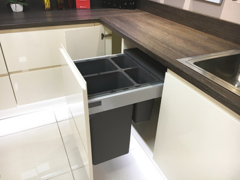 Waste Bin System, with Matrix Box P Drawer Sides and Runners, Ninka One2Five