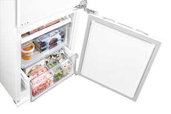 Integrated Fridge Freezer, with  SpaceMax™ Technology, Samsung